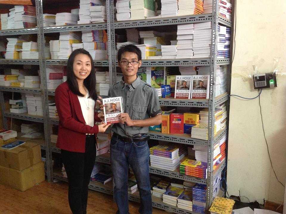 mcbooks tang sach co chu ky tac gia aj hoge 01