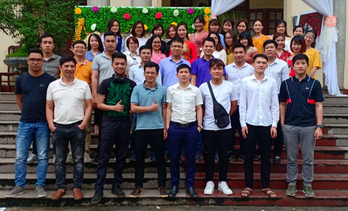 mcbooks chuc mung hanh phuc co dau thuy nga