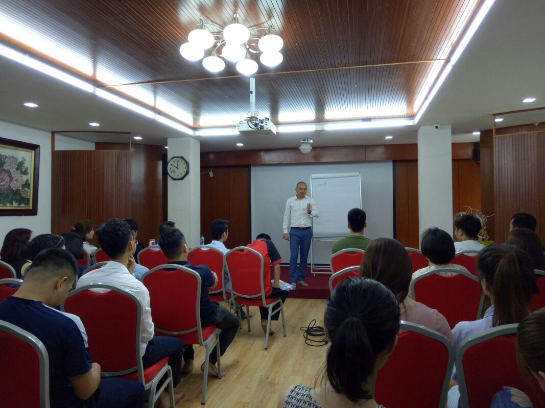 71858b035b7abf24e66b