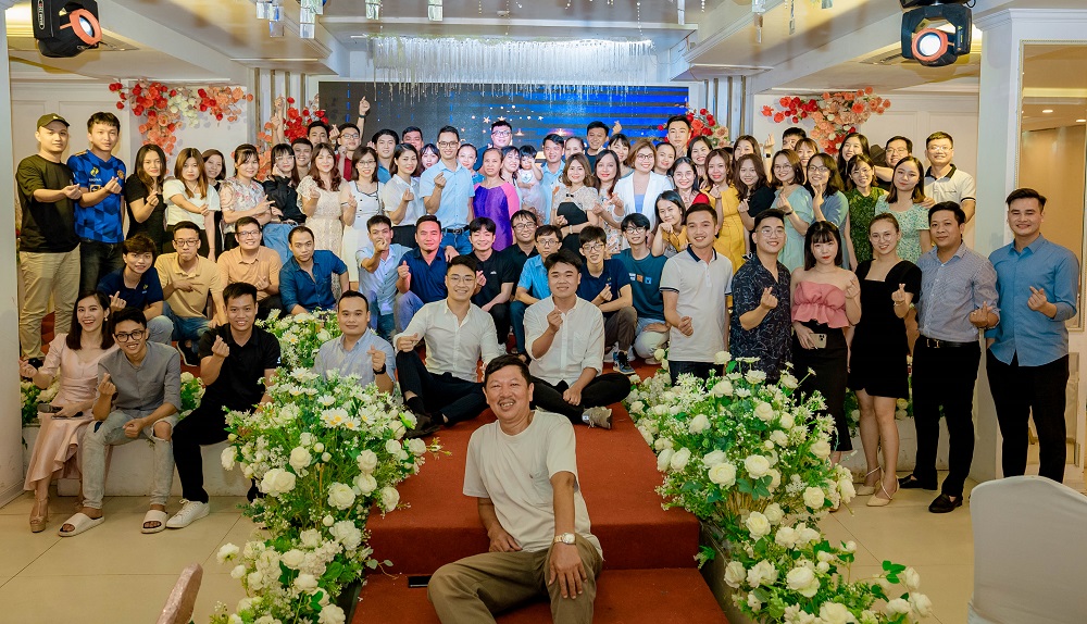 Tiec sinh nhat ky niem 14 nam thanh lap MCBooks