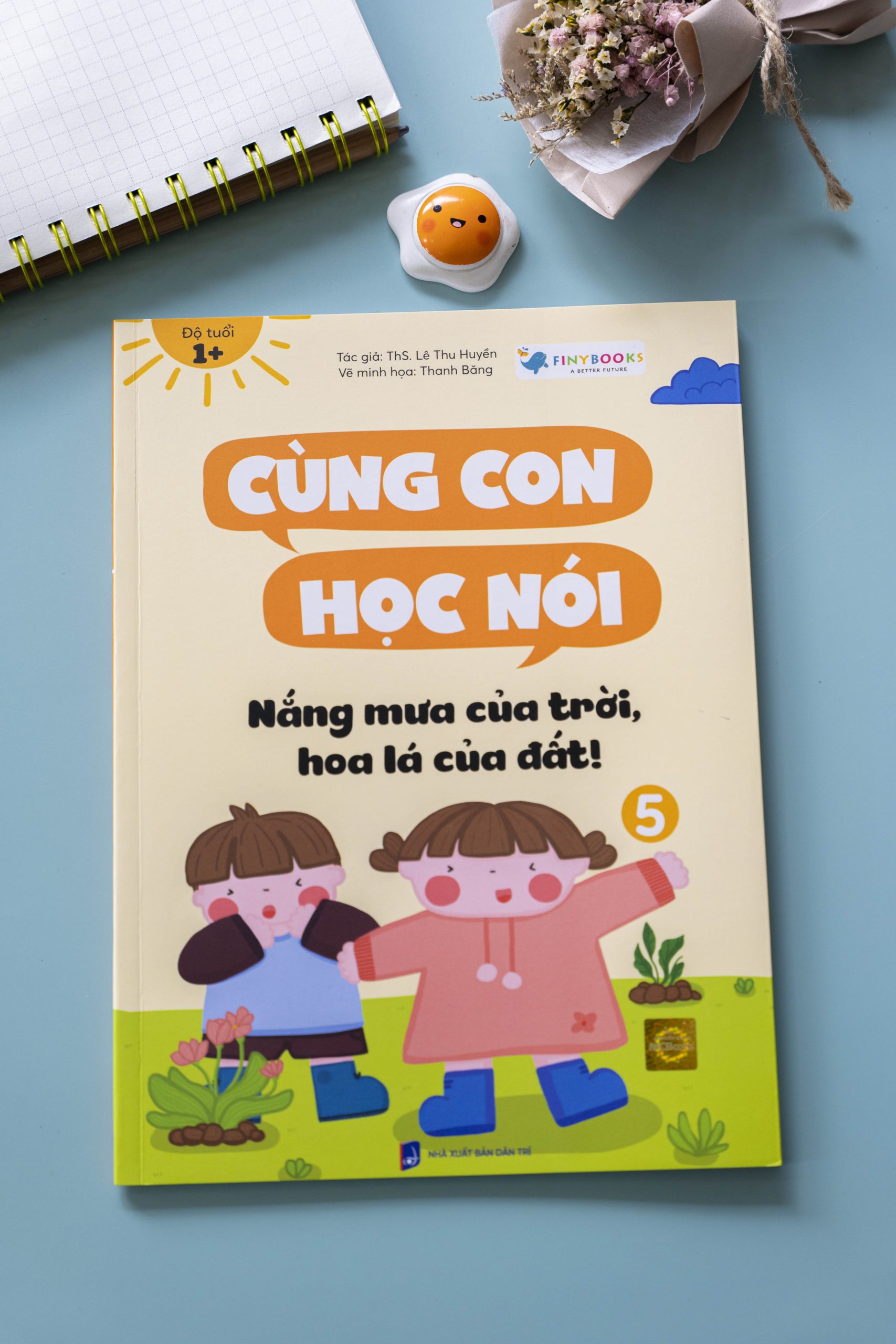 Ảnh bìa cuốn sách Cùng con học nói 5 - Nắng mưa của trời, hoa lá của đất