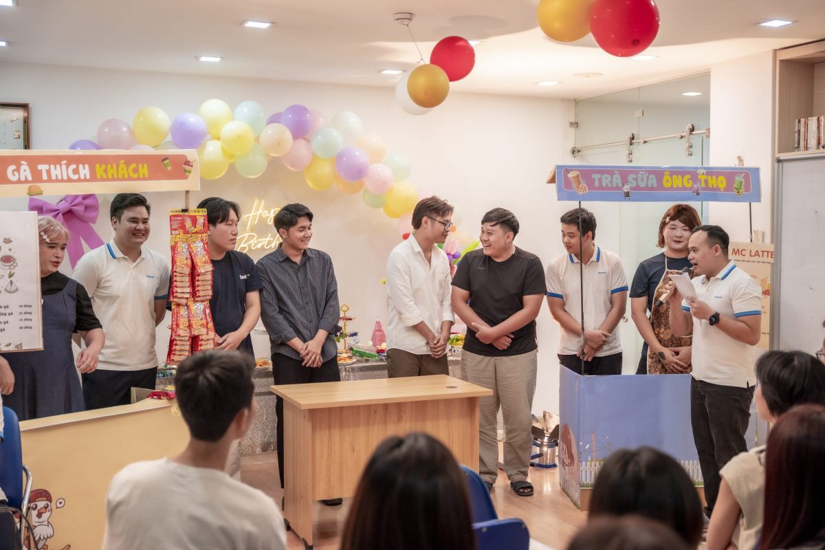 Phần thi chặt gà hài hước mang lại không khí vô cùng bùng nổ và vui nhộn!